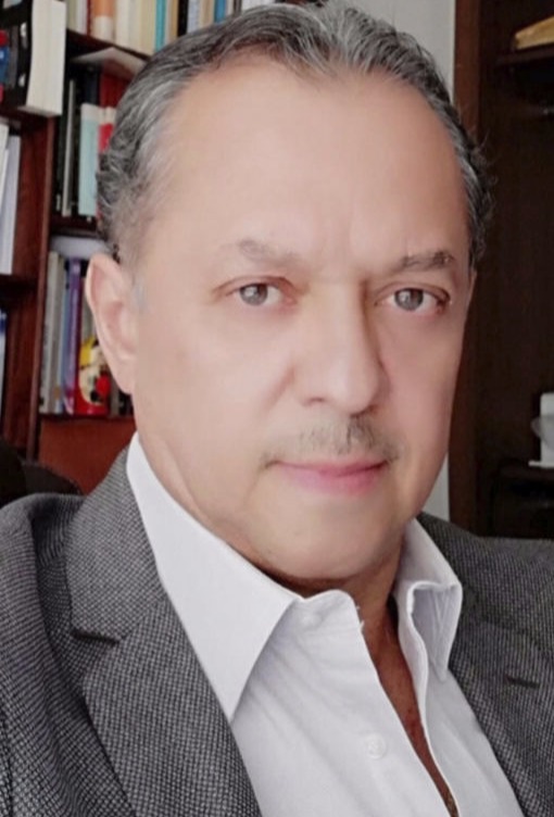 Dr. Manuel González Navarro