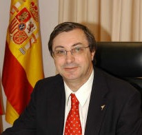 Dr. Fernando Chacón Fuertes